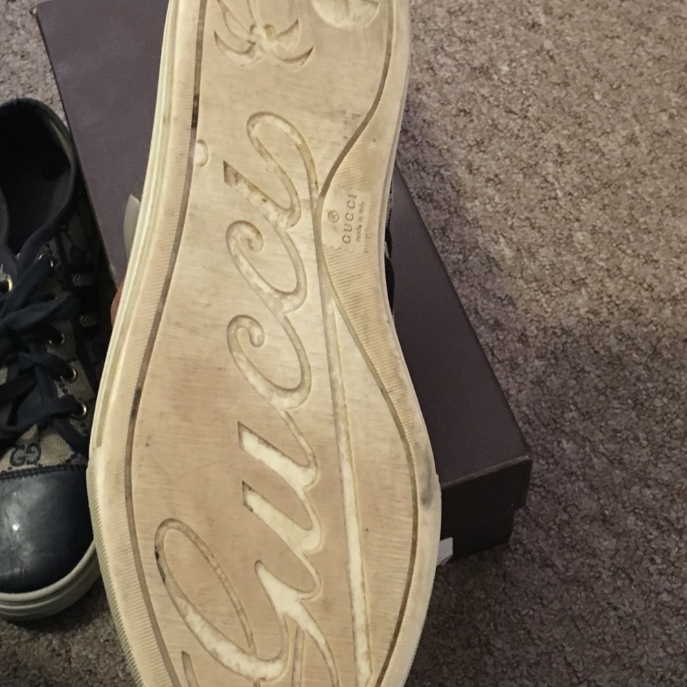 Authentic Gucci sneaks - Picture 6 of 7